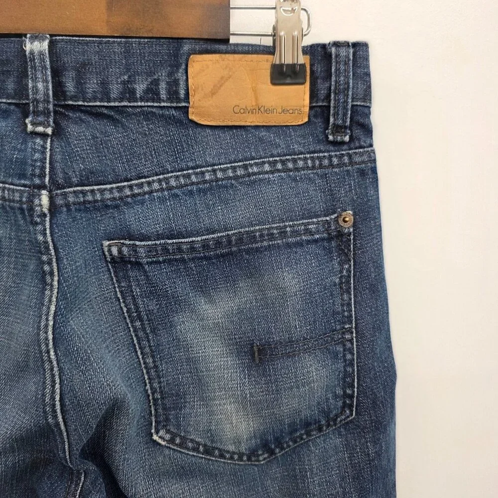 Calvin Klein Jeans Mens 30x32 (Actual 30/29) Straight‎ Leg Med Wash Denim Cotton